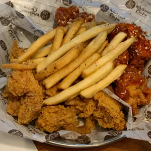 홀썸치킨 사진