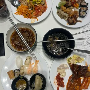 애슐리퀸즈 사진