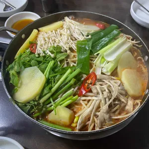 24시뼈다귀탕 사진