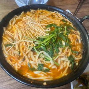 영양버섯칼국수 사진
