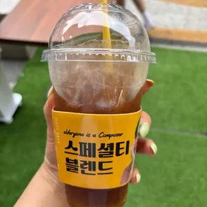 컴포즈커피 사진