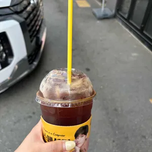 컴포즈커피 사진