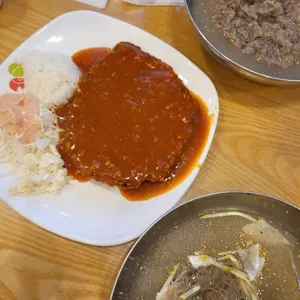 왕돈까스 왕냉면 사진