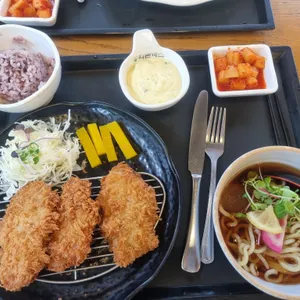 홍익돈까스 사진