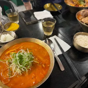 장홍 사진