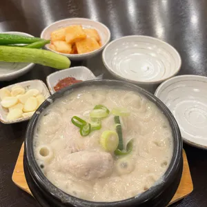 경복궁 들깨삼계탕 사진