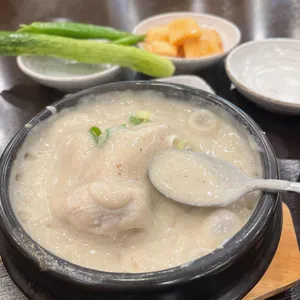 경복궁 들깨삼계탕 사진