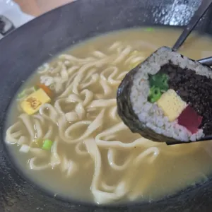 배말칼국수김밥 사진