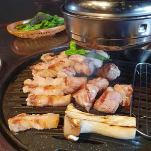 달빛돈가 사진