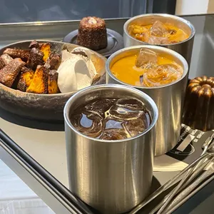 꼬모윤 사진