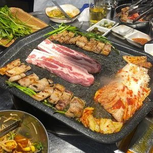 미나리삼겹살 사진