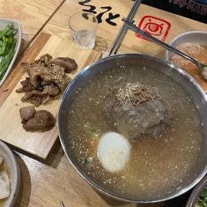 더진국 수육국밥 사진