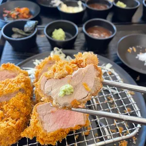 현돈 사진