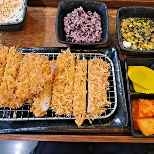 클래식돈까스 사진