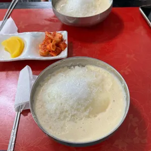 녹차콩물국수 사진