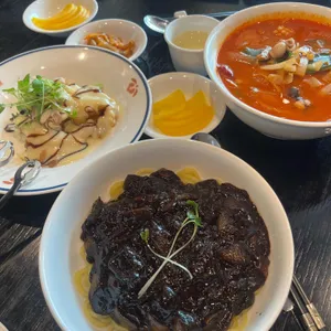 찌엔용 사진
