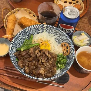 덮밥장사장 사진