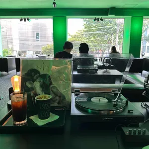 바이닐 바이브 리뷰 사진