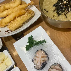 씨푸드테이블 사진