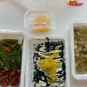 닭발굽는청년 사진