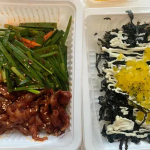 닭발굽는청년 사진