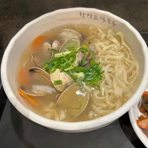 한강로칼국수 사진