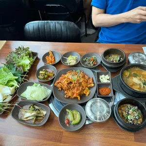 장수우렁쌈밥 사진