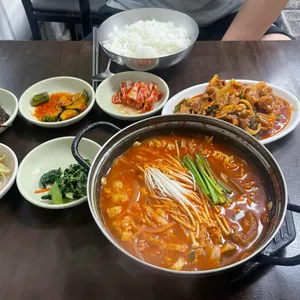 동대식당 사진