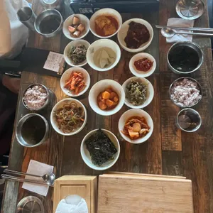 둥근상 시골집 사진