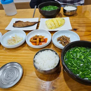 앞뜰식당 사진