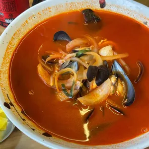 미옌 사진