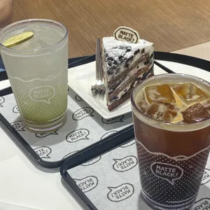 매트블랙 사진