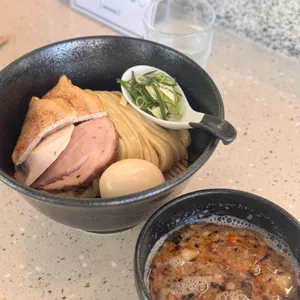 윤멘 사진