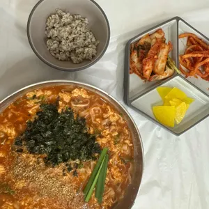 율칼국수 사진