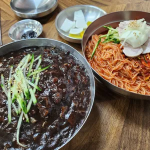 동방밀면 사진