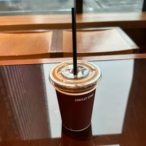 컨플릭트 스토어 사진