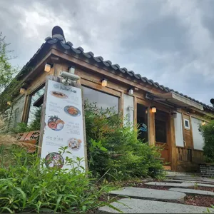 줄리스 리뷰 사진