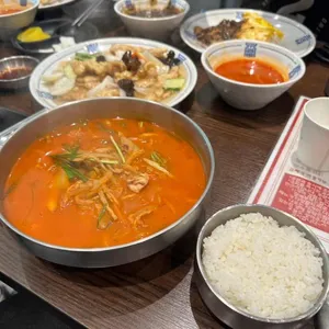 향연 사진