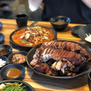 정가네화덕구이족발 사진