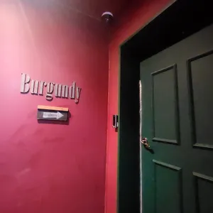 버건디 리뷰 사진