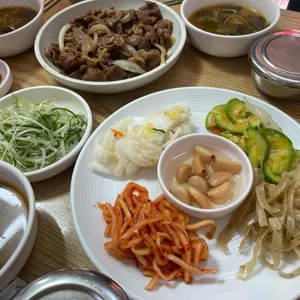 엄마손 돼지불백 사진