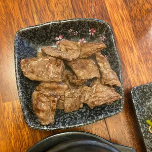 바른고기 엘베요타 사진
