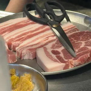 바다를 본 돼지 리뷰 사진
