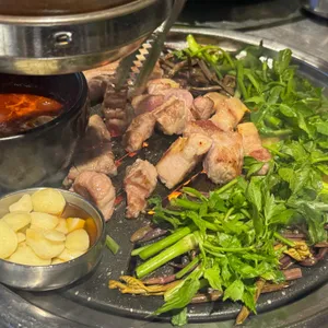 바다를 본 돼지 사진