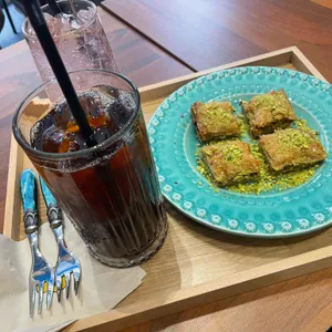 더 이브릭 사진