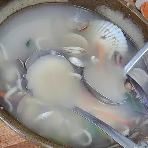 우리밀손칼국수 사진
