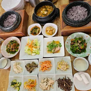 어울림돌솥밥 사진