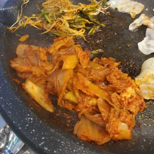 창영이 부추 냉삼&국수집 사진