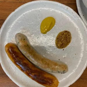 밀스 사진