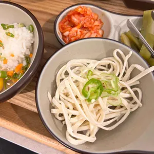 편백숲샤브길 사진